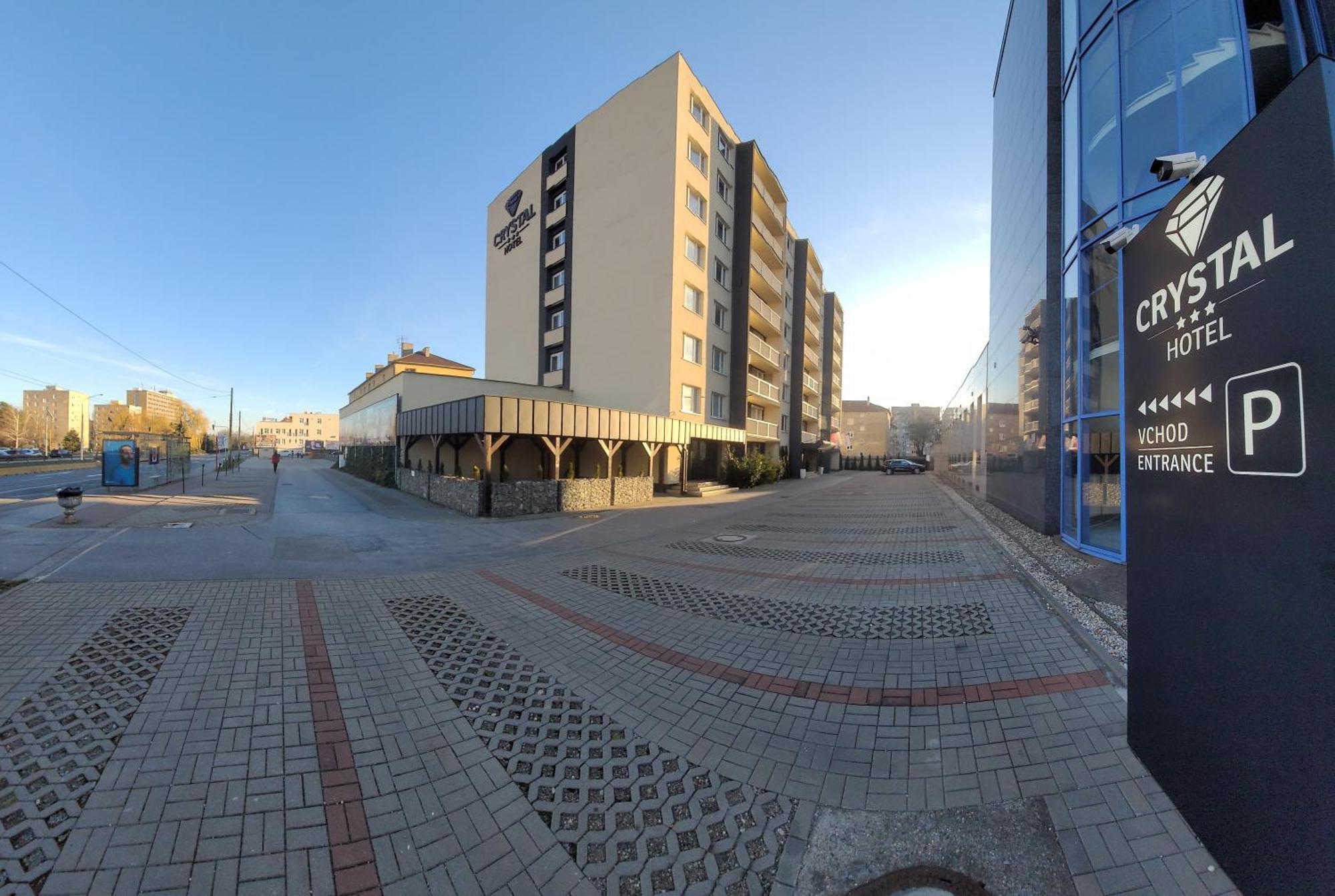 Hotel Crystal Кошице Екстериор снимка