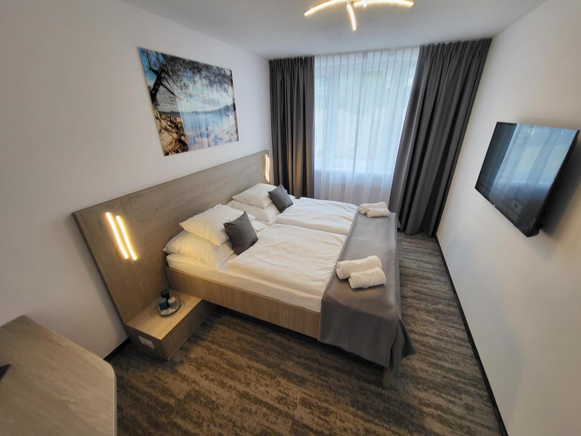 Hotel Crystal Кошице Екстериор снимка