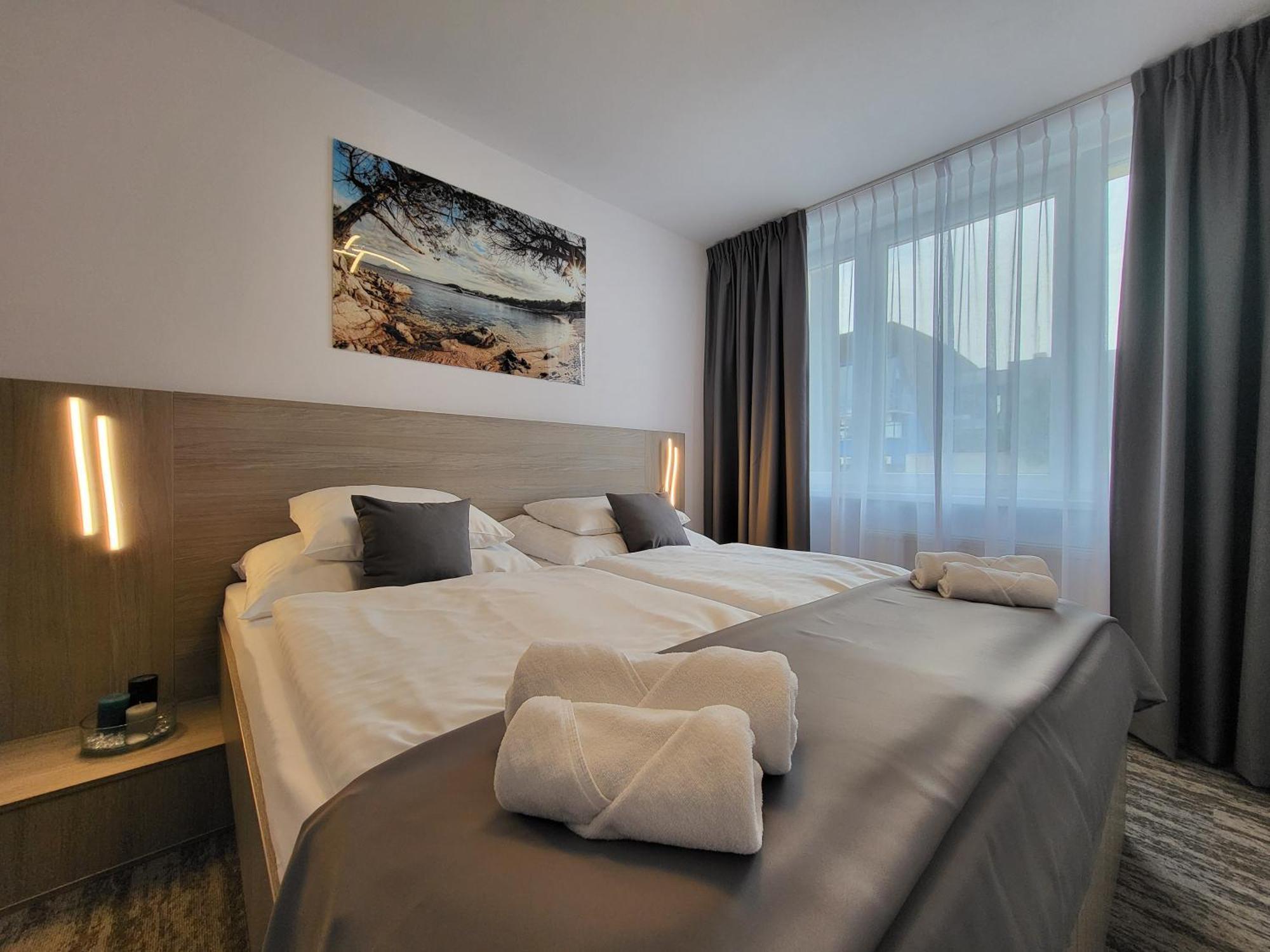 Hotel Crystal Кошице Екстериор снимка