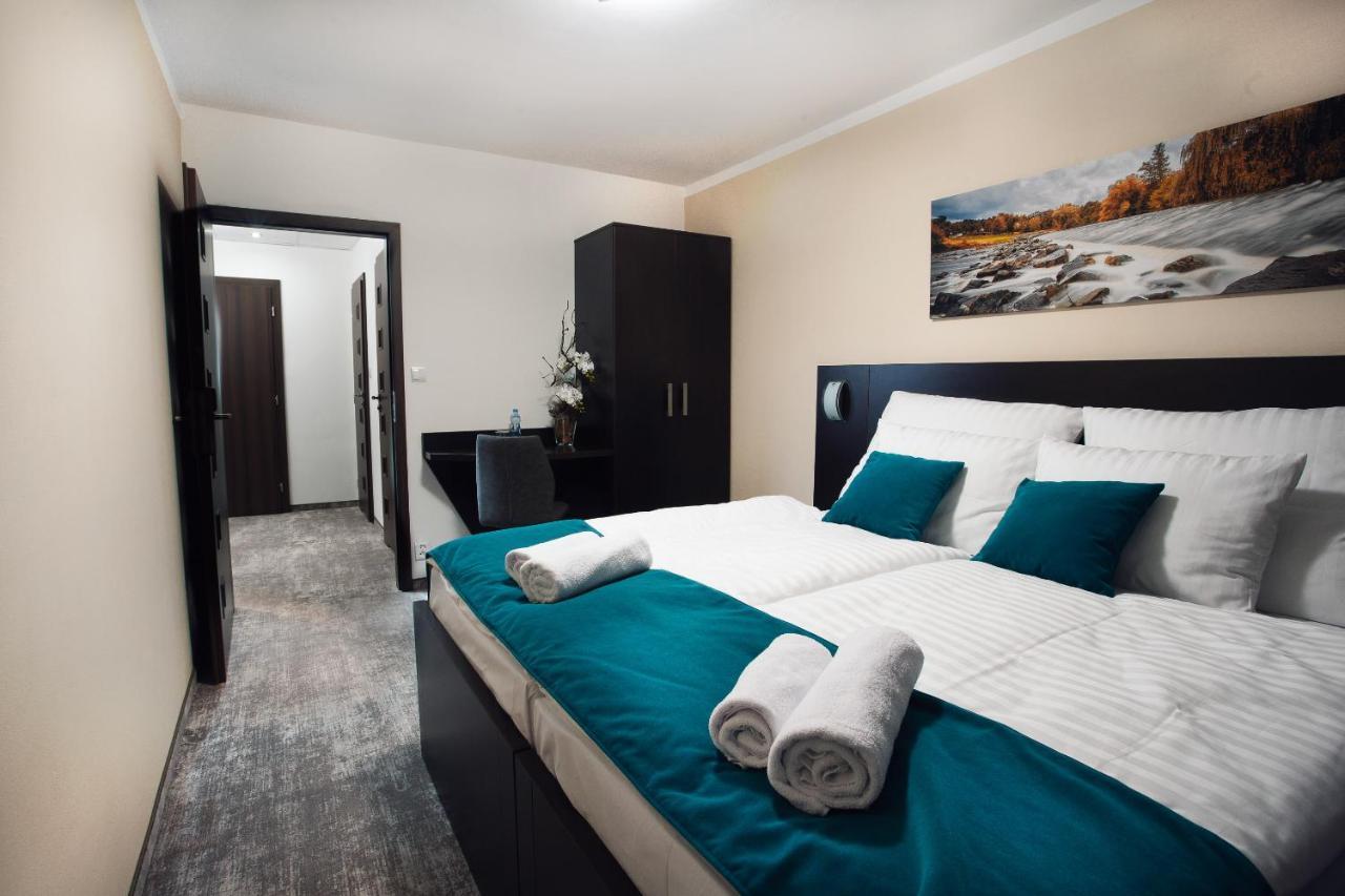 Hotel Crystal Кошице Екстериор снимка
